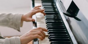 Hal yang Perlu Diketahui Sebelum Membeli Piano Untuk Anak